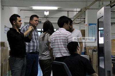 華奇硅膠護(hù)線圈：#有酒有故事#之感謝一路有您！